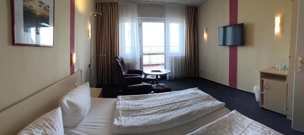 Panorama Hotel Bansin ゼーバート・ヘリングスドルフ エクステリア 写真
