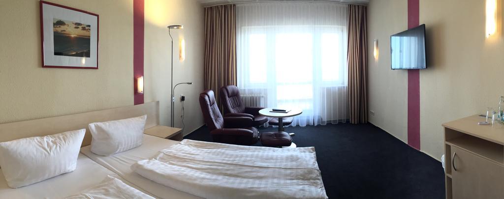 Panorama Hotel Bansin ゼーバート・ヘリングスドルフ エクステリア 写真